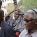 2 Estalla camión bomba en Somalia, y deja 76 muertos