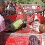 3 Estalla camión bomba en Somalia, y deja 76 muertos