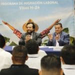 4 50 salvadoreños viajan a Estados Unidos de manera legal