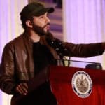 BUKELE PLANO MEDIO 3