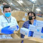 Lote de mascarillas es transportado a las bodegas del Ministerio de Salud. Foto: Cortesía.