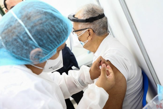 745,602 salvadoreños se han vacunado contra el coronavirus, según el portal covid19.gob.sv | Foto: YSKL