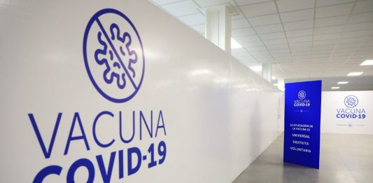 El Banco Mundial estaría otorgando a El Salvador un crédito de $50 millones para apoyar el Plan Nacional de Vacunación contra el COVID-19. Foto: YSKL