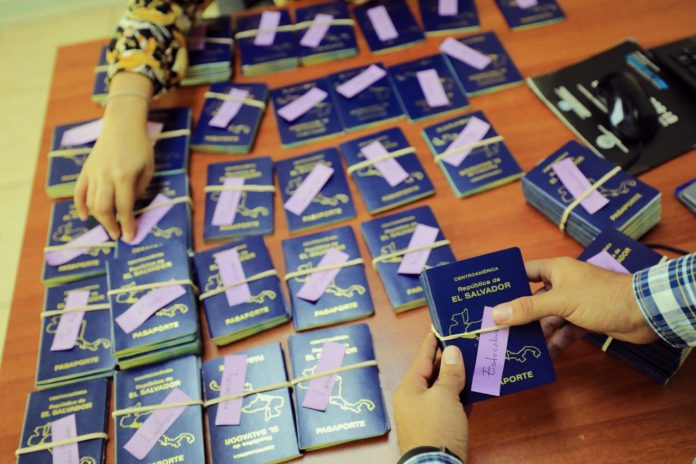 Pasaportes de El Salvador | Foto: cortesía
