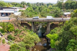 La  construcción del puente sobre el río Ceniza forma parte de la ruta “Pedro Oidor Ramirez”; y permitirá la conectividad de los municipios de Sonzacate, Izalco, Sonsonate, Nahuizalco, Salcoatitan y Juayua.