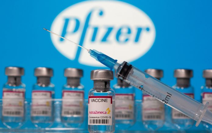 Vacunas contra COVID-19 de Pfizer | Foto: Reuters