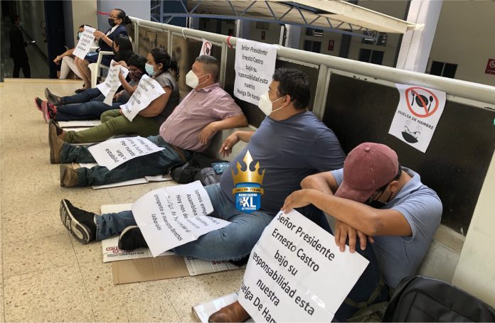 Siete trabajadores irán a huelga de hambre ante despidos. Foto: YSKL