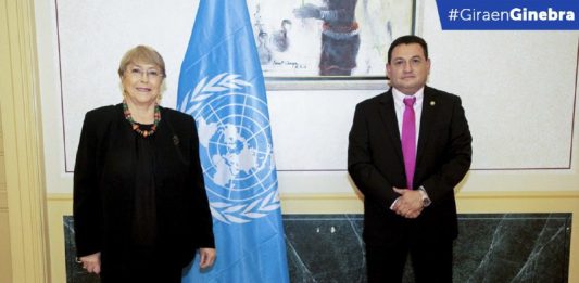 El Ministro de Trabajo, Rolando Castro se reunió con la Alta Comisionada para Derechos Humanos de la ONU, Michelle Bachelet. Foto: Ministerio de Trabajo.