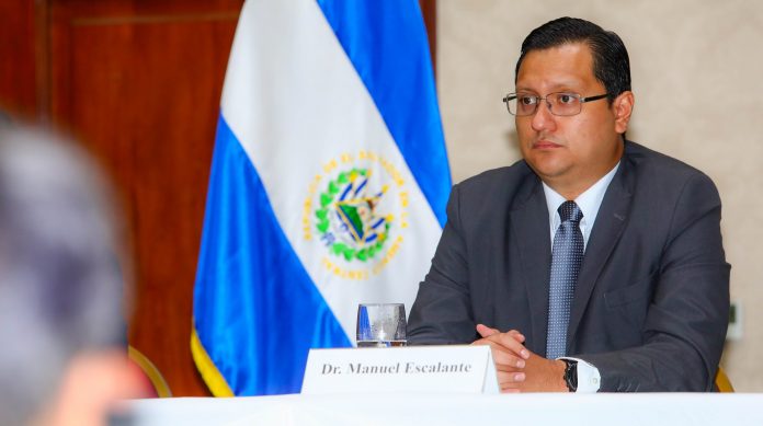 Manuel Escalante, Subdirector del IDHUCA.