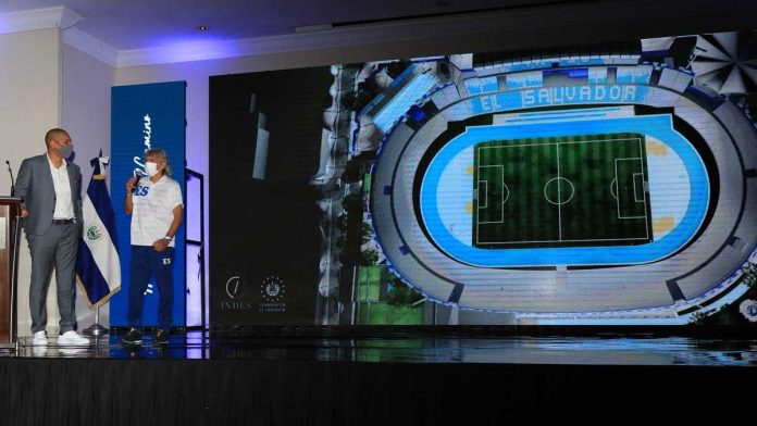 A la presentación del proyecto, asistió Jorge "Mágico" González, estrella del fútbol salvadoreño. Foto: Cortesía.