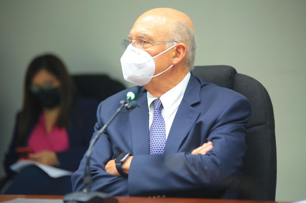 Comisión de Sobresueldos pide a Fiscalía investigar al ex Presidente