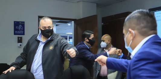 Los titulares de SIGET y CEL fueron llamados a la Comisión de Economía para dar sus aportes a la nueva dirección que normará los precios de energía. Imagen de referencia.