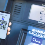 Habrá descuento del galón de gasolina al comprar con la aplicación Chivo Wallet. Foto: YSKL.