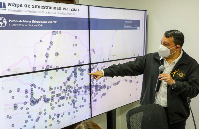 El Viceministro de Transporte, Saúl Castelar, explicó que el sitio registrará cada accidente vial y lo clasificará por lugar, fecha, cantidad de lesionados y fallecidos, así como el seguimiento del tratamiento médico. Foto: Cortesía.