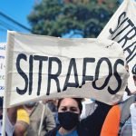 Empleados de FOSALUD piden al Gobierno y Asamblea Legislativa incluir el bono salarial por su trabajo en la pandemia en la Ley de Salarios vigente. Foto: Cortesía.