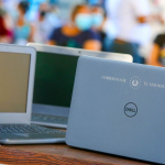 Gobierno entrega computadoras a alumnos del sector público. Foto: Cortesía.