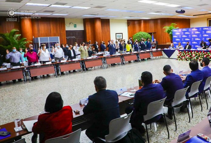 El Consejo Nacional del Trabajo se compone de empresa privada, trabajadores y gobierno. Foto: Secretaría de prensa. El Consejo Nacional del Trabajo se compone de empresa privada, trabajadores y gobierno. Foto: Secretaría de prensa.