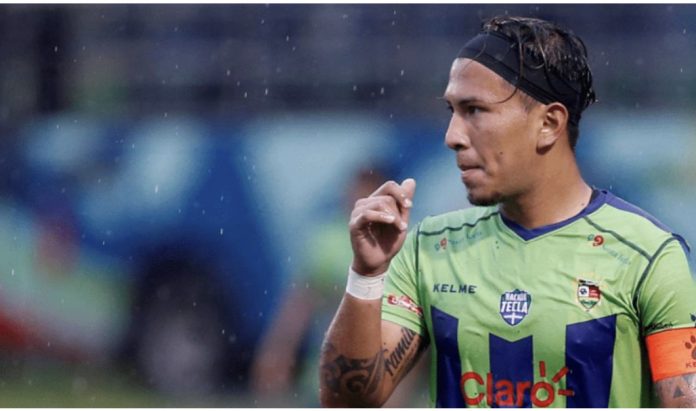 2A244E8E-85BD-4568-8786-7676E33AD127