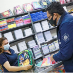 Defensoría del Consumidor desarrolla verificación de precios de útiles escolares. Foto: Cortesía.