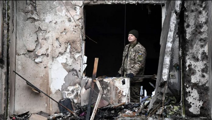 Un soldado ucraniano en Kiev (AFP)