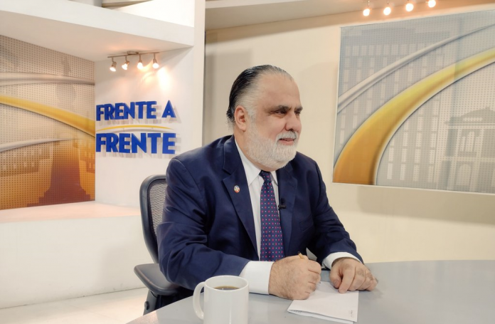 Erick Salguero, Presidente de ARENA, en la entrevista Frente a Frente. Foto: Cortesía.
