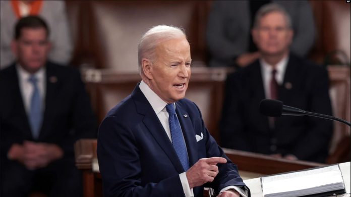 El presidente Joe Biden pronuncia su discurso sobre el Estado de la Nación ante una sesión conjunta del Congreso en el Capitolio, el martes 1 de marzo de 2022, en Washington DC.