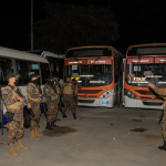 Desde tempranas horas de este domingo, el Ejército tomó control de las unidades de la ruta 42, que hace su recorrido de San Salvador a La Libertad y viceversa.