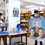 En librerías católicas se venden artículos con la imagen de Rutilio Grande y dos colaboradores, quienes fueron declarados Beatos por el Papa Francisco. Foto: Cortesía.