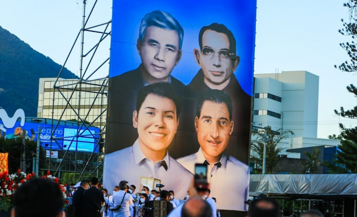 Curía Católica salvadoreña se dan cita para la elevación a los altares de los mártires Rutilio Grande, Fray Cosme Spessoto y dos catequistas. Foto: Cortesía. Curía Católica salvadoreña se dan cita para la elevación a los altares de los mártires Rutilio Grande, Fray Cosme Spessoto y dos catequistas. Foto: Cortesía.