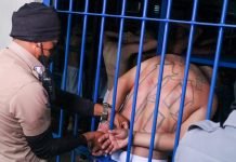 Gobierno propuso reformar la Ley Contra Terrorismo: incluirá cadena perpetua a los sindicados en estos delitos Hasta el domingo 17 de abril de 2022, el Gobierno contabiliza más de 11,000 detenidos en el marco del Régimen de Excepción. Foto: Centros Penales.