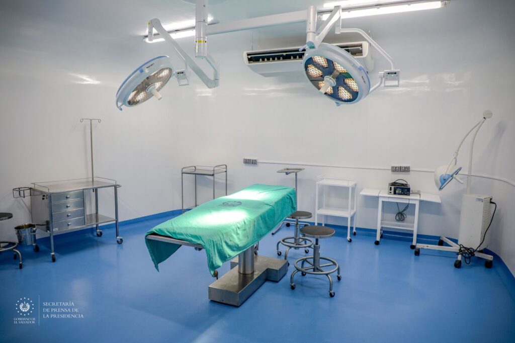 Reinauguran quirófanos de la unidad médica 15 de septiembre del ISSS ...