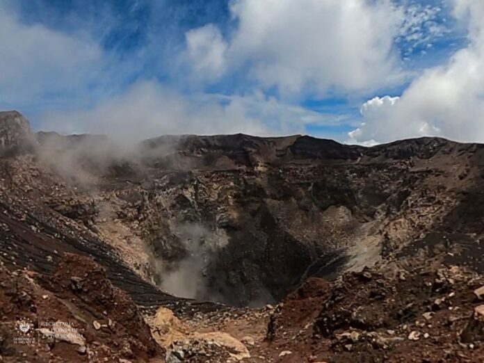 Cráter del volcán Chaparrastique, San Miguel. Foto: Cortesía.