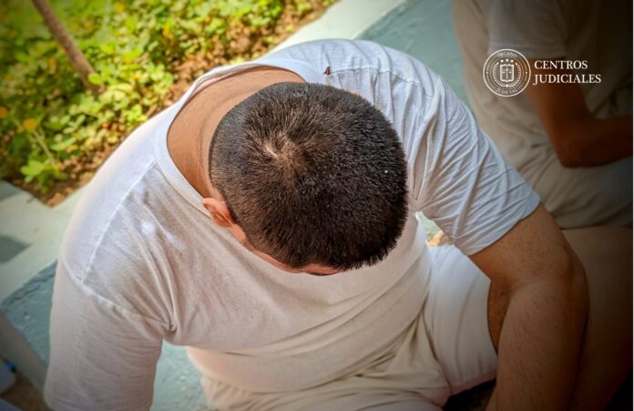 Permanecerá en prisión sujeto que vendió boletos falsos para concierto de Bad Bunny Imagen de referencia.