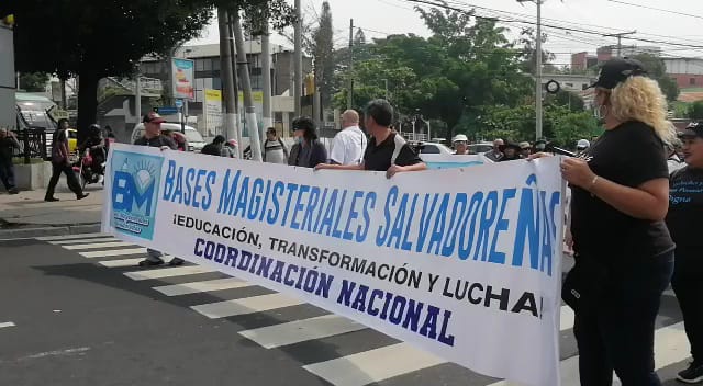 Bases Magisteriales Salvadoreñas. Foto: YSKL. Bases Magisteriales Salvadoreñas. Foto: YSKL.