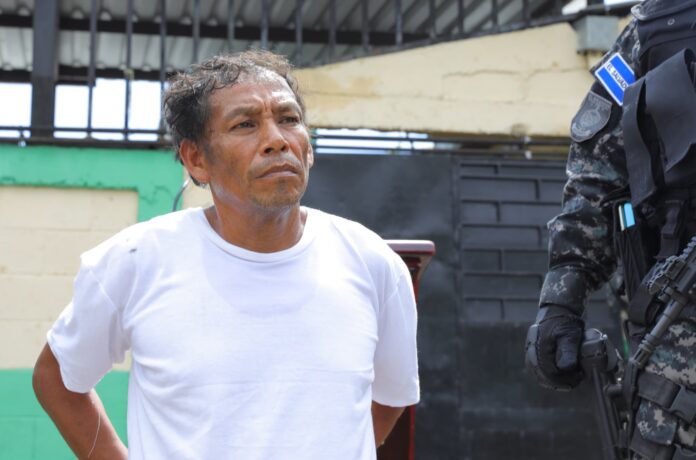 Edwin Alvarado Lazo, acusado del asesinato de una menor de edad, ocurrido en Reparto La Campanera, Soyapango. Imagen de Cortesía.