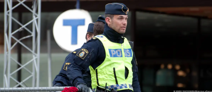 Un policía en Estocolmo. Imagen de referencia. Foto: Cortesía.
