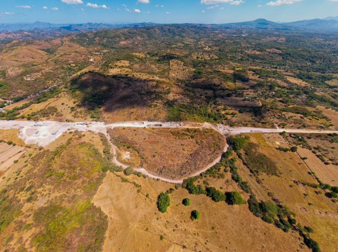 Construcción de Periférico Gerardo Barrios. Foto de cortesía. Foto de cortesía.