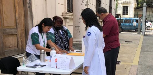 Galenos ejercen su voto para designar a la junta directiva del Colegio Médico. Foto: YSKL.