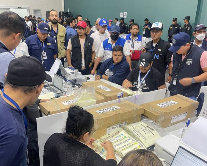 18fe8e1c-5837-4582-885e-dcbb0fa8add5