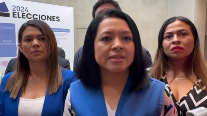 Militancia de VAMOS. Foto: YSKL. Dirigentes de VAMOS.