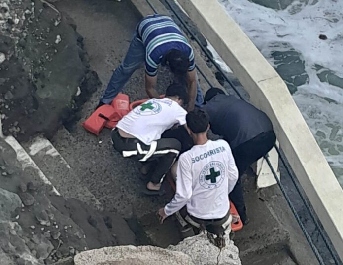 efd59498-04a2-42b1-9f2b-2d2895e8c358