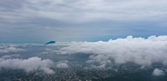 Lluvias persistirán este lunes en varias zonas del país, según MARN