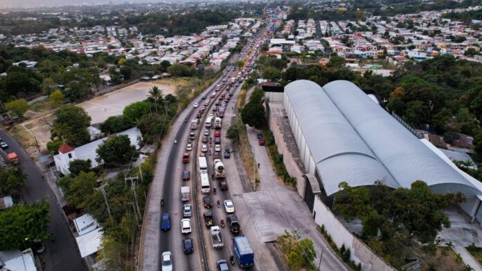 Transporte, tráfico, tránsito, vehículos.