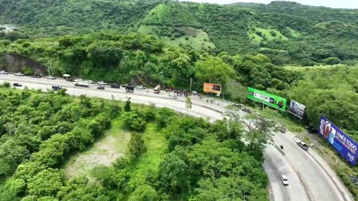 Sector conocido como "Curva El Papaturro", Carretera al Puerto de La Libertad. Imagen de referencia. Foto: Cortesía.