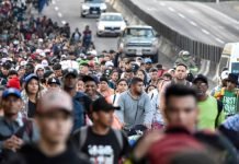 Tribunal federal bloquea intento de Trump de restringir asilo en la frontera; fallo señala que medida contradice la normativa vigente.