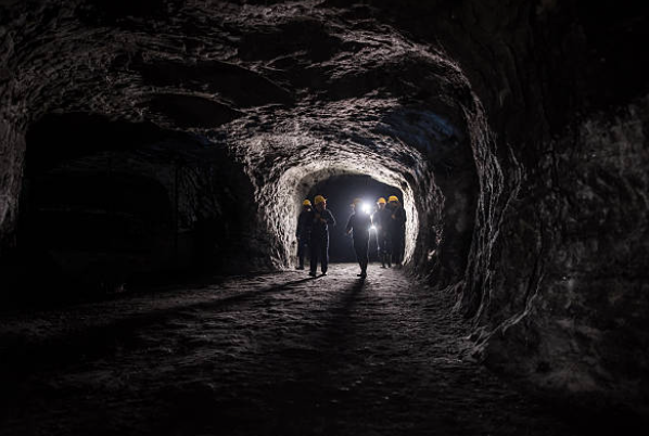 mineros trabajando.