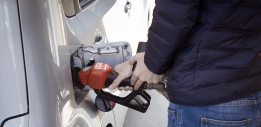 Precios de combustibles suben hasta $0.27 a partir del martes