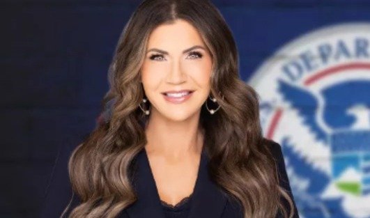 secretaria de Seguridad Nacional de Estados Unidos, Kristi Noem.