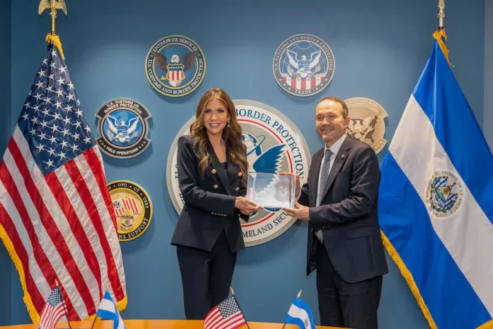 Reunion-Departamento-de-Seguridad-Nacional-DHS-