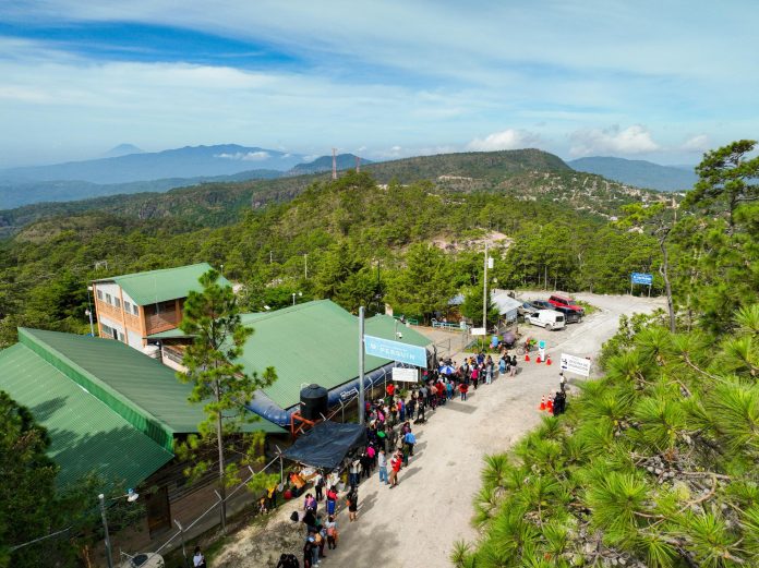 Casi 600 menores de zonas fronterizas reciben carné de tránsito vecinal para facilitar su movilidad entre El Salvador y Honduras